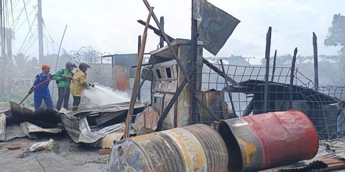 3 Kios di Balikpapan Ludes